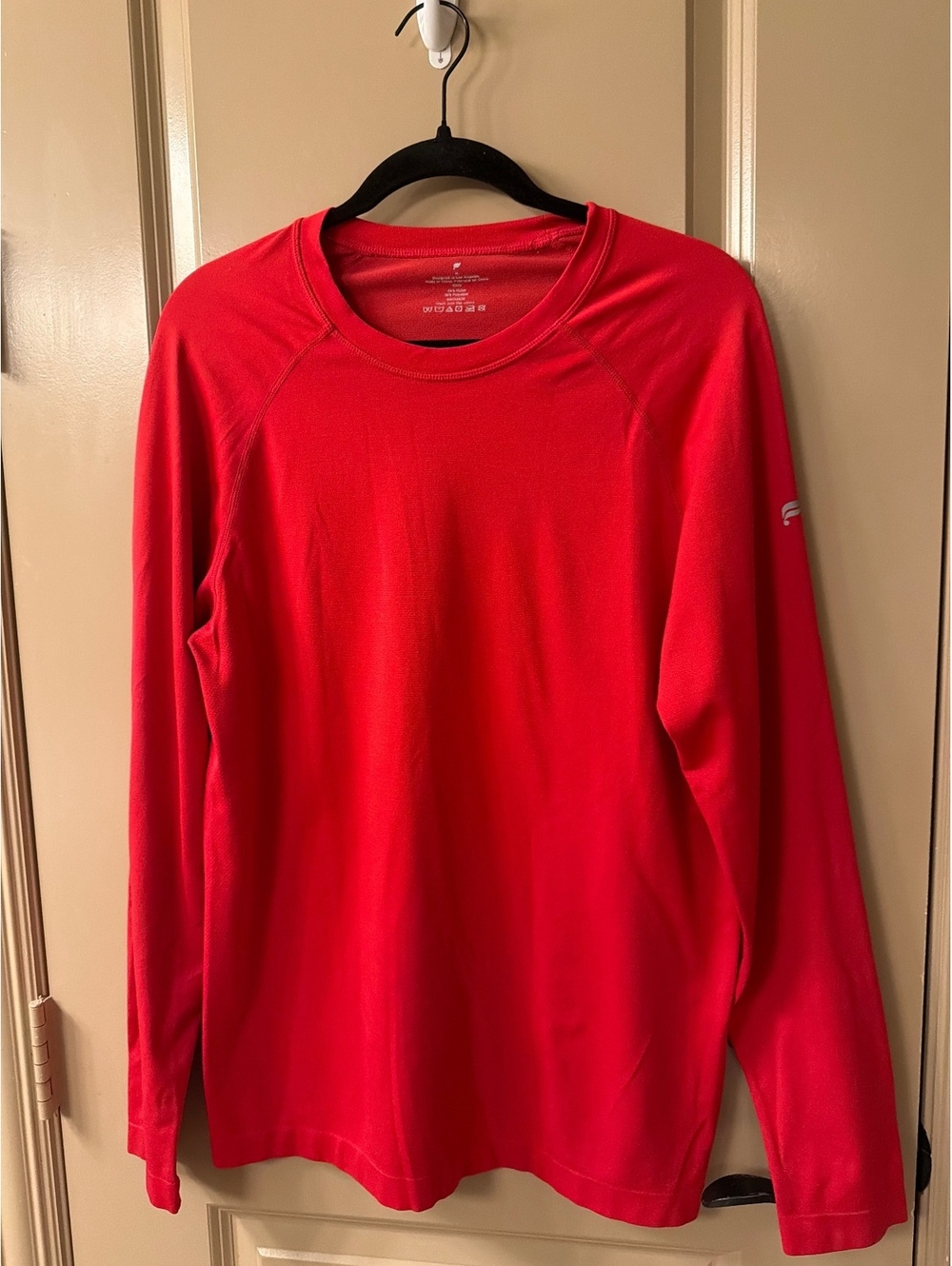 Fabletics Men's Red Long Sleeve Athletic Shirt Medium